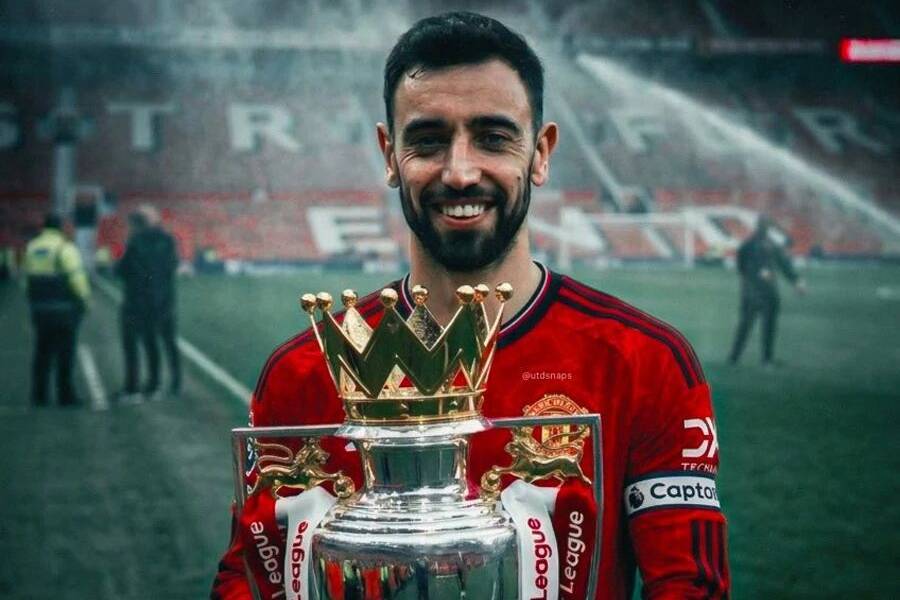 曼联希望B费世界杯前定去留!重返欧冠还不够,英超争冠机会成关键